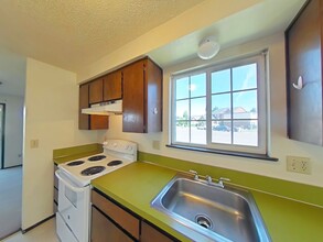 2622-2624 NW Coolidge Way in Corvallis, OR - Foto de edificio - Building Photo