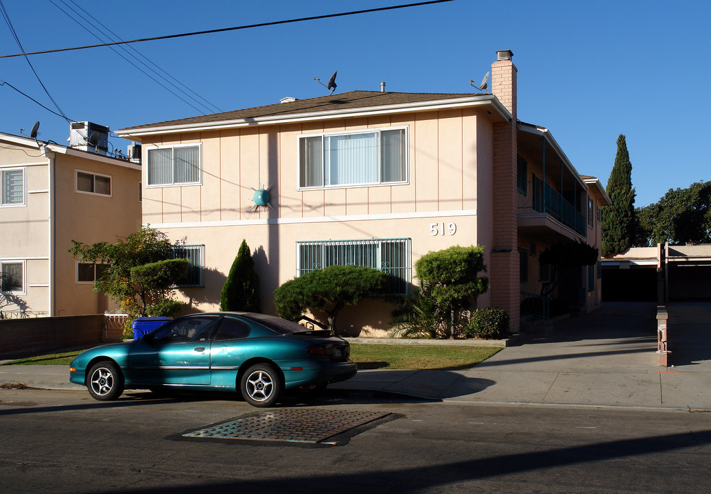 519 S Grevillea Ave in Inglewood, CA - Building Photo