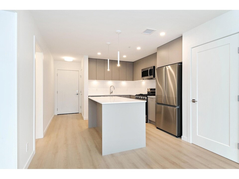 20078-B185 85 Ave in Langley, BC - Building Photo