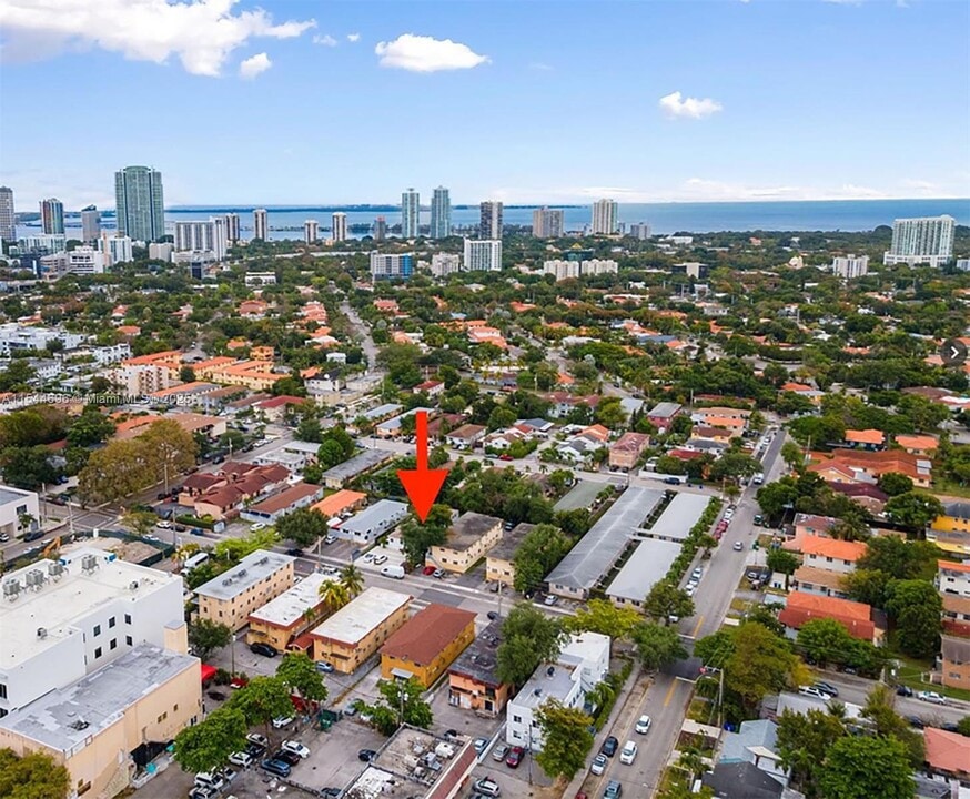 740 SW 9th St, Unit 1 in Miami, FL - Foto de edificio