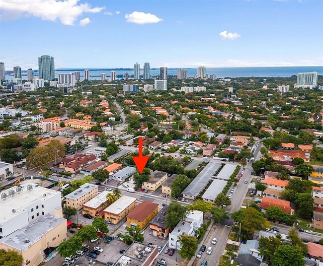 740 SW 9th St, Unit 1