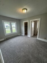 1032 E Locust St in Springfield, MO - Building Photo - Building Photo
