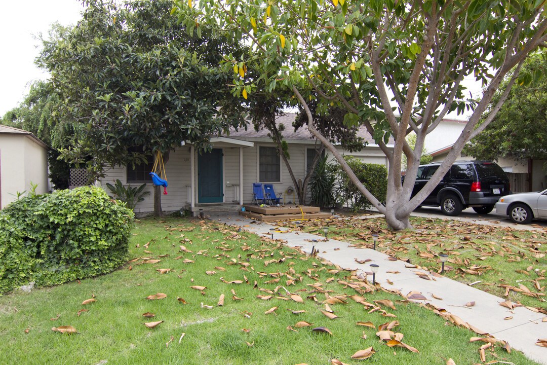 2211-2213 Felspar St in Pacific Beach, CA - Foto de edificio