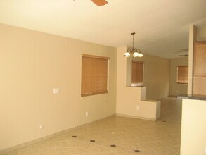 7315 W Eugie Ave in Peoria, AZ - Building Photo - Building Photo