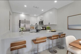6350 Royal Woods Dr in Ft. Myers, FL - Building Photo - Building Photo