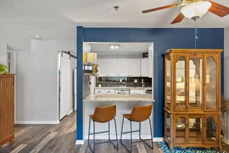 2100 Ridge Dr in Minneapolis, MN - Building Photo - Building Photo