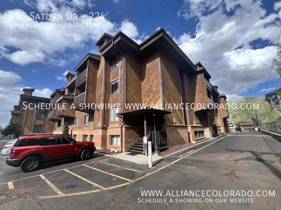 935 Saturn Dr in Colorado Springs, CO - Building Photo