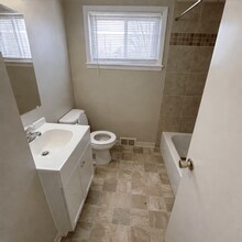 1593 Shady Lane Rd in Columbus, OH - Building Photo - Building Photo