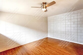 903 Springdale Rd in Austin, TX - Building Photo - Building Photo