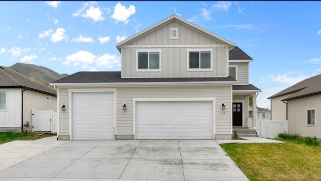 property at 711 W 660 S