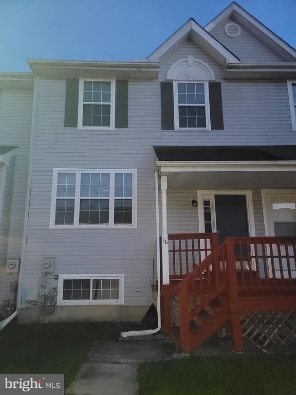 property at 18 Laxford Dr