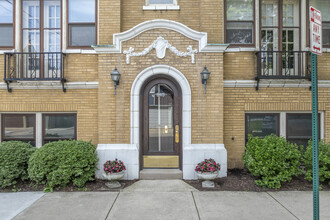 845 Pleasant St in Oak Park, IL - Building Photo - Building Photo