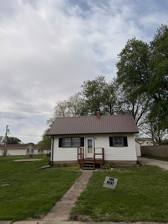 property at 608 SE Vine St