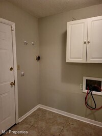 1221 Kathy Ln SW photo'