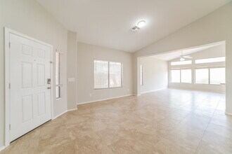 3556 W Warren Ln in New River, AZ - Building Photo - Building Photo