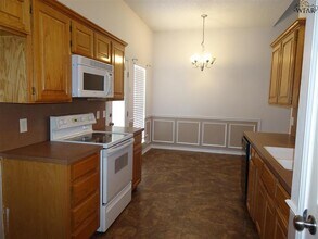 405 Swenson St in Burkburnett, TX - Building Photo - Building Photo