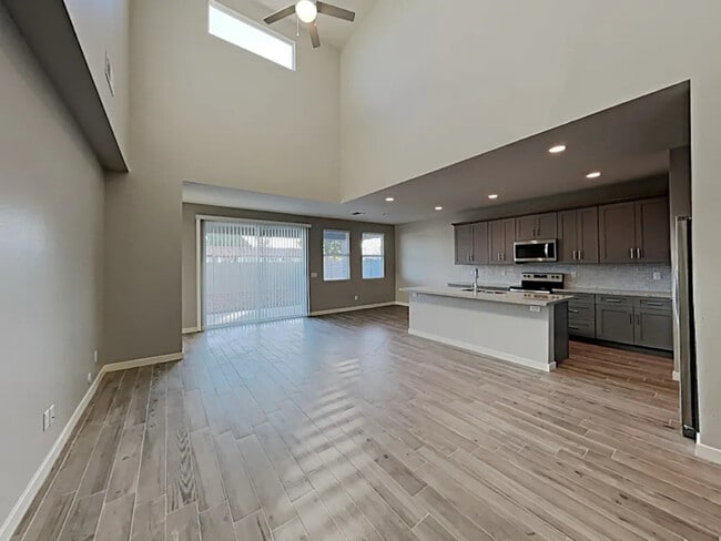 7323 S 23rd Dr in Phoenix, AZ - Building Photo - Building Photo