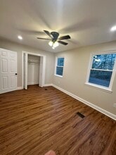 55 Providence Ave in Doylestown, PA - Foto de edificio - Building Photo