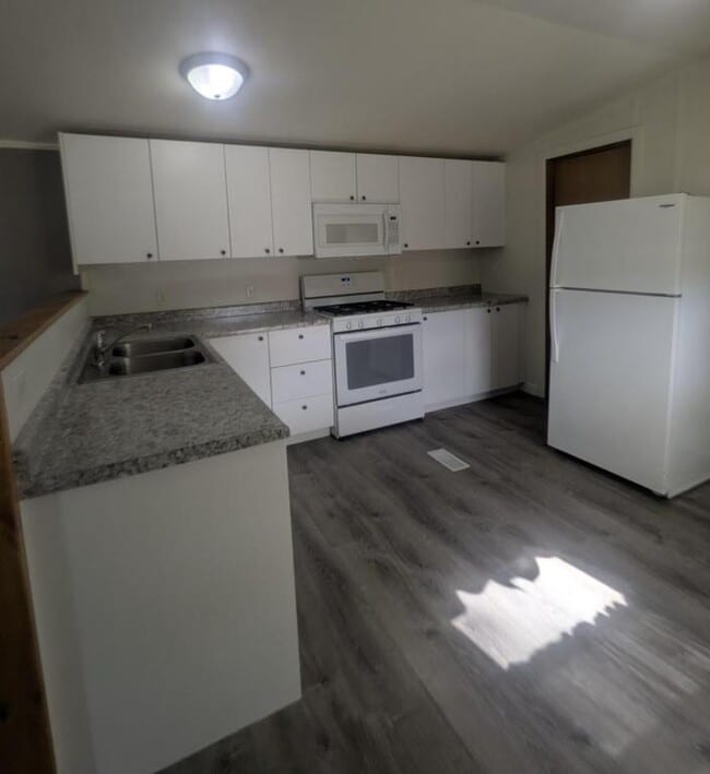 property at 11101 E Pickard Rd