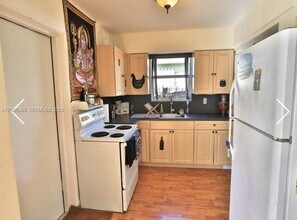 2826 Monroe St in Hollywood, FL - Building Photo - Building Photo