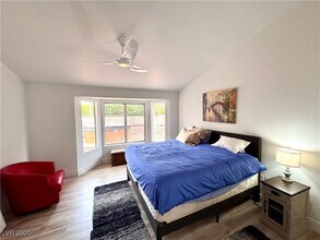 9053 Firebird Dr in Las Vegas, NV - Building Photo - Building Photo