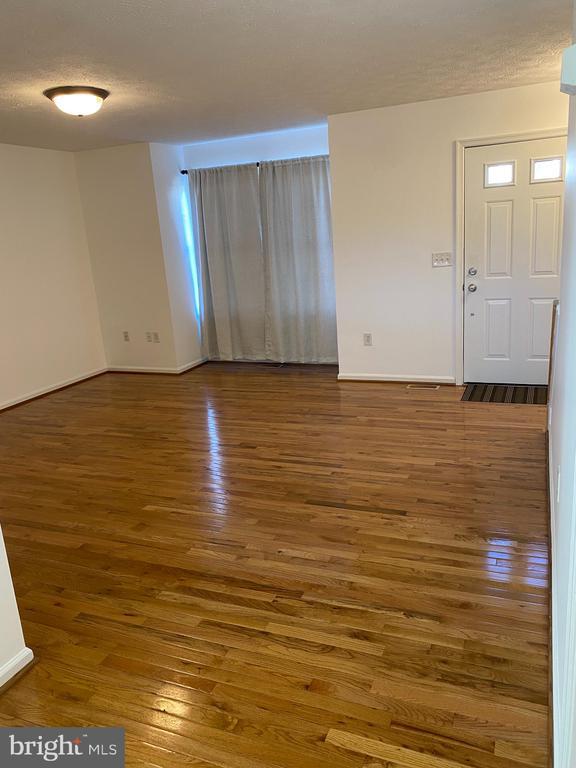 property at 118 Seabreeze Ln