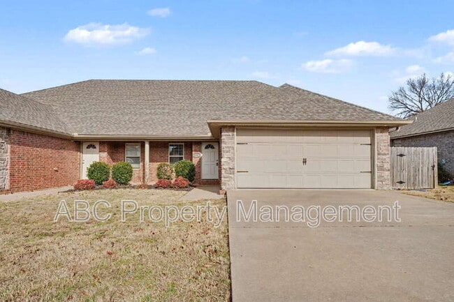 property at 3006 SW Deerfield Blvd