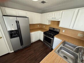 11808 Avery Ln in Balch Springs, TX - Building Photo - Building Photo