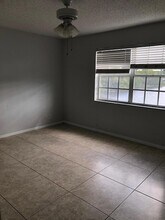 333 SW 86th Ave, Unit 202 in Pembroke Pines, FL - Building Photo - Building Photo