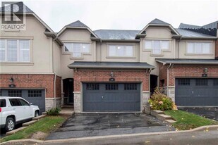35 Oakhaven Pl in Hamilton, ON - Building Photo