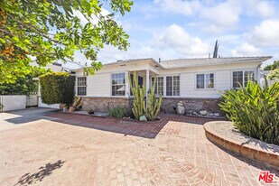 5009 Biloxi Ave in Los Angeles, CA - Building Photo