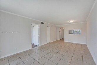 6600 Royal Palm Blvd in Margate, FL - Building Photo - Building Photo