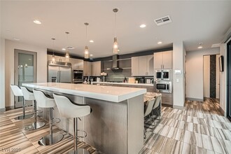 861 Vegas View Dr in Henderson, NV - Building Photo - Building Photo
