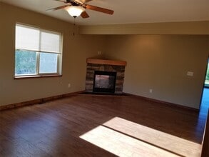 202 Dogwood Dr in Bozeman, MT - Building Photo - Building Photo