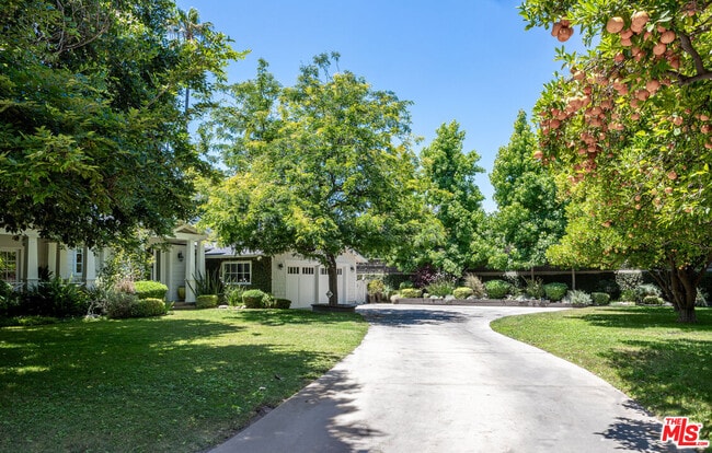 4537 Agnes Ave in Los Angeles, CA - Building Photo - Building Photo