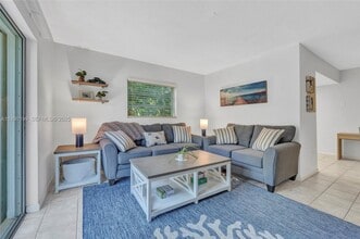 1129 Pebble Beach Ln in Duck Key, FL - Building Photo - Building Photo