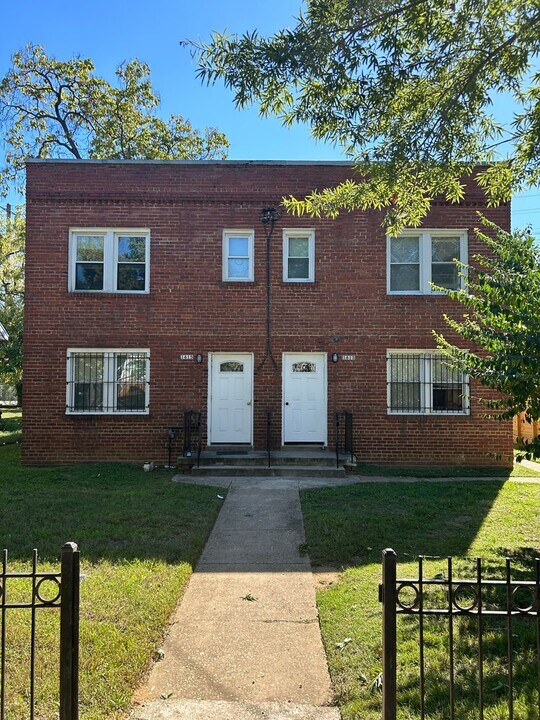 1613 Olive St NE in Washington, DC - Building Photo