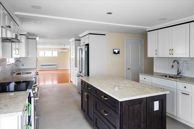 3 Harvard Rd in Woodmere, NY - Building Photo - Building Photo