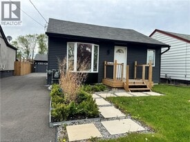 43 Mahony Ave in Hamilton, ON - Building Photo