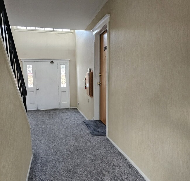 29574 Hoover Rd in Warren, MI - Building Photo - Building Photo