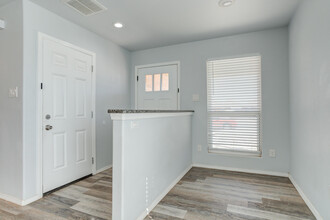 1101 N Englewood Ave in Lubbock, TX - Building Photo - Building Photo