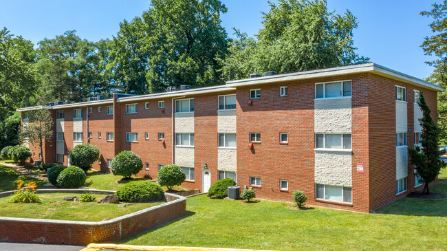 Hamilton Park Apartments in Baltimore, MD - Building Photo - Building Photo