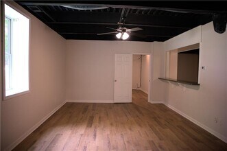 3830 Mathis Airpark Rd in Suwanee, GA - Building Photo - Building Photo