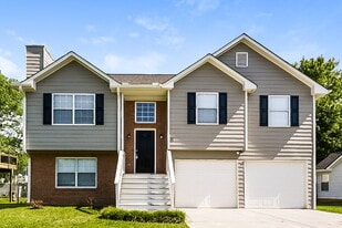 12 Southview Dr in Cartersville, GA - Building Photo