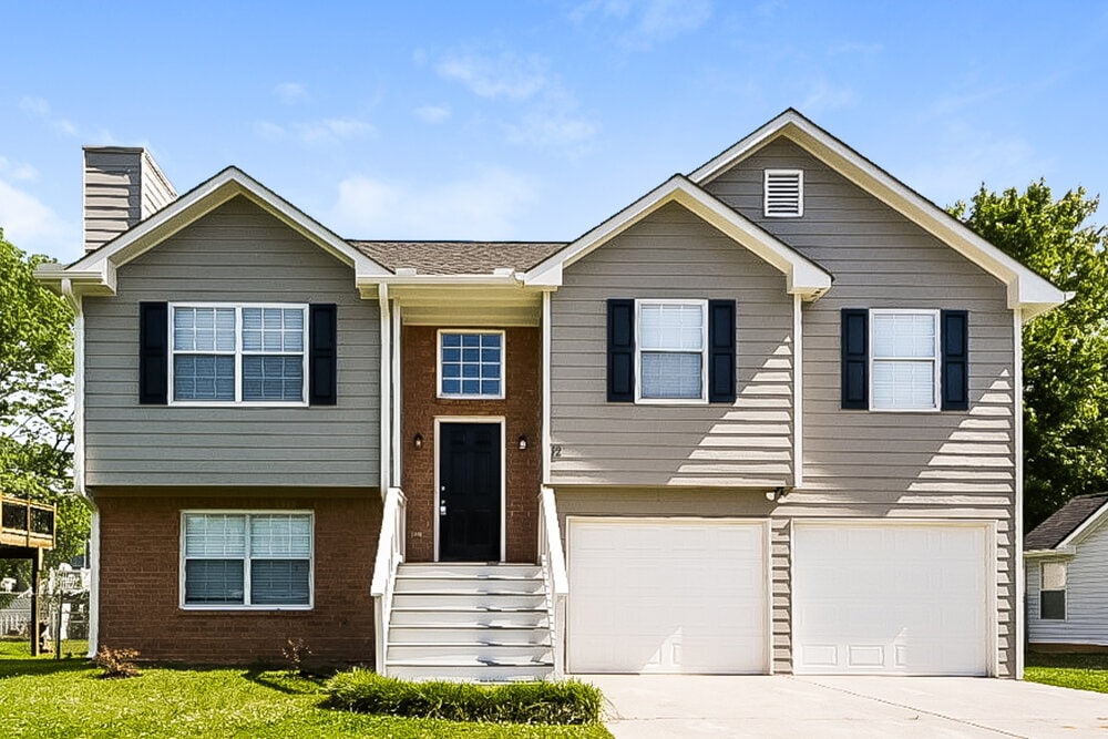 12 Southview Dr in Cartersville, GA - Building Photo