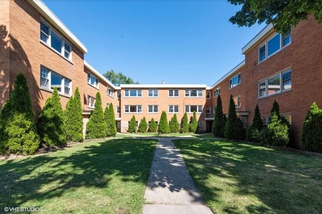 6521 N Seeley Ave in Chicago, IL - Building Photo