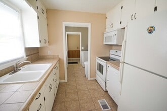 2724 Markay St SE in Rochester, MN - Building Photo - Building Photo