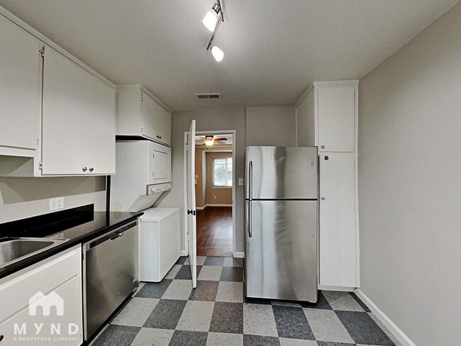 779 Vallejo Way in Sacramento, CA - Building Photo - Building Photo
