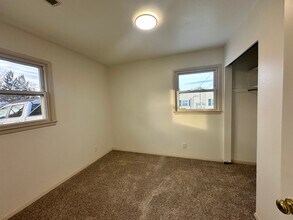 223-223 S Rosemary Ave in Lansing, MI - Building Photo - Building Photo