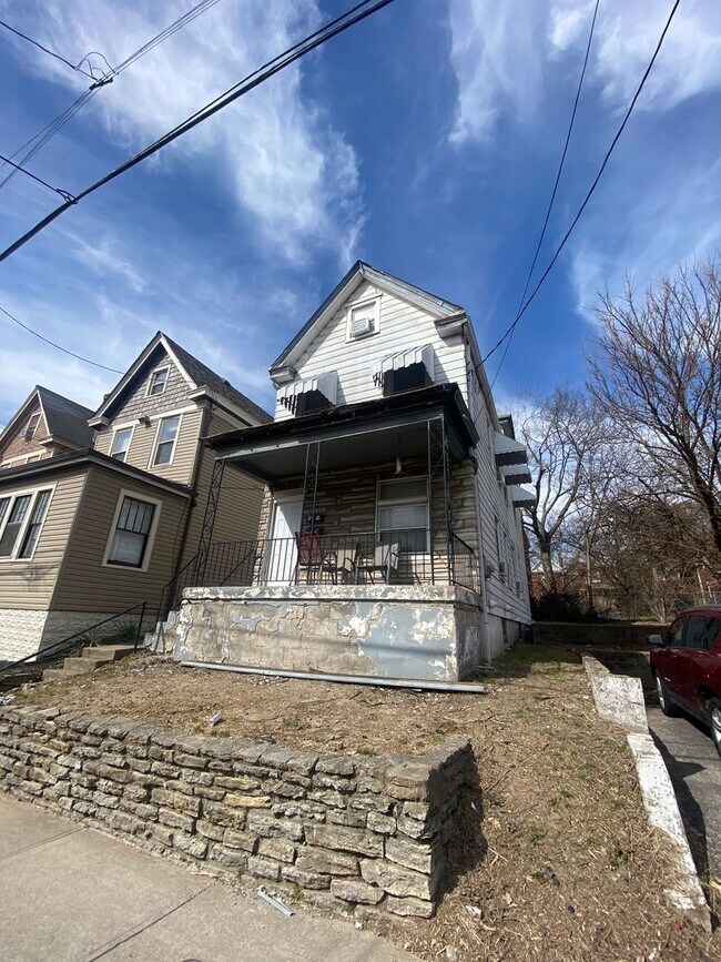 156 Warner St in Cincinnati, OH - Building Photo - Building Photo
